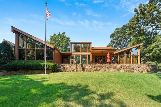 645 S Augusta Drive, Springfield, MO 65809