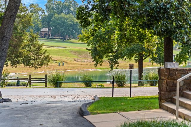 645 S Augusta Drive, Springfield, MO 65809