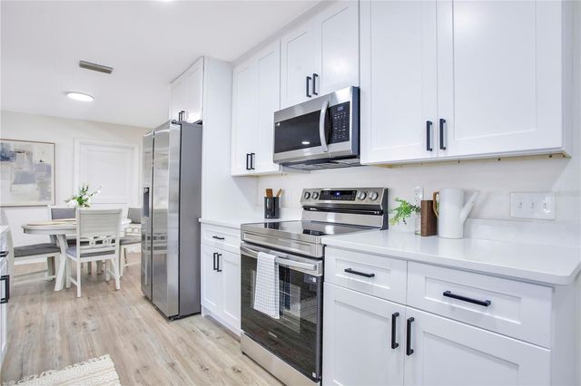 2115 LAKE HOLLOWAY BOULEVARD, Lakeland, FL 33801