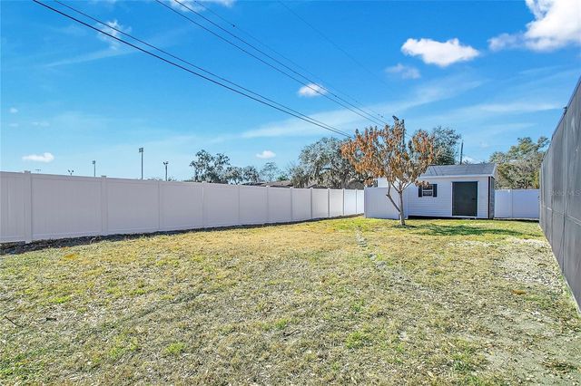 2115 LAKE HOLLOWAY BOULEVARD, Lakeland, FL 33801