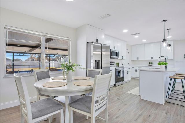 2115 LAKE HOLLOWAY BOULEVARD, Lakeland, FL 33801