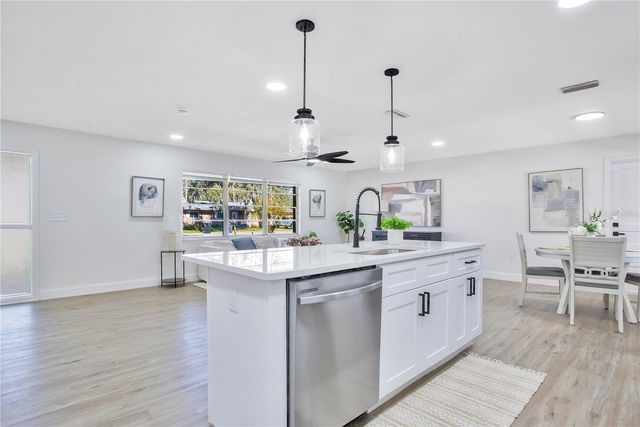 2115 LAKE HOLLOWAY BOULEVARD, Lakeland, FL 33801