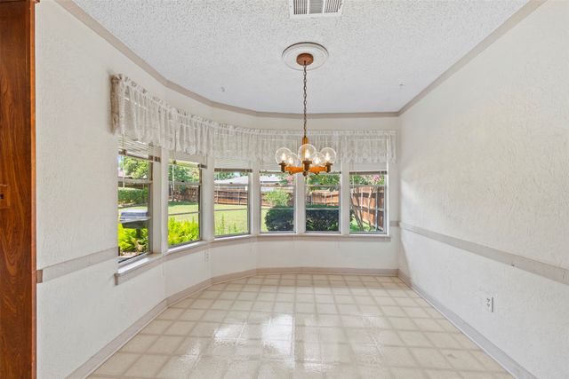 903 Green Rock Drive, Duncanville, TX 75137