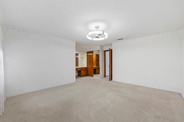 903 Green Rock Drive, Duncanville, TX 75137