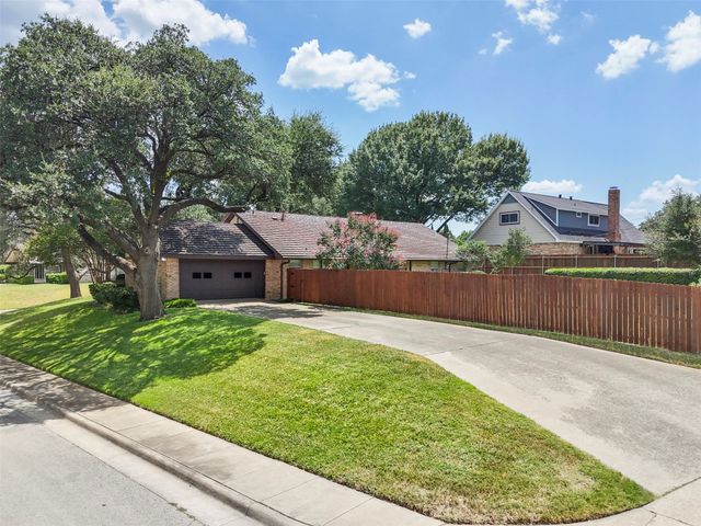 903 Green Rock Drive, Duncanville, TX 75137