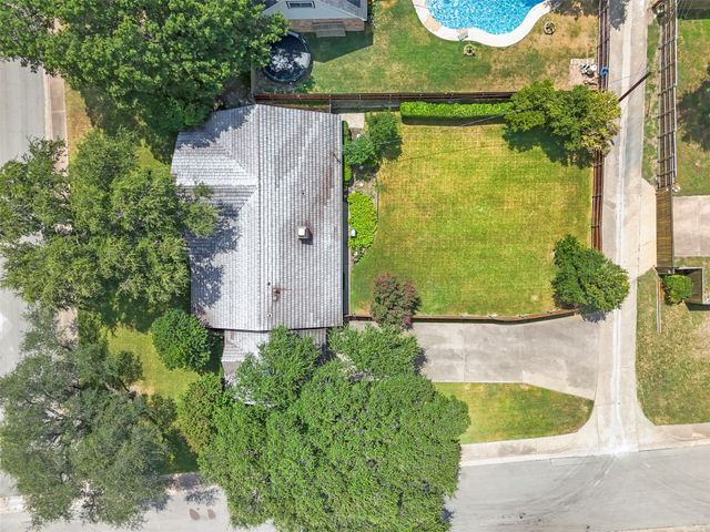 903 Green Rock Drive, Duncanville, TX 75137