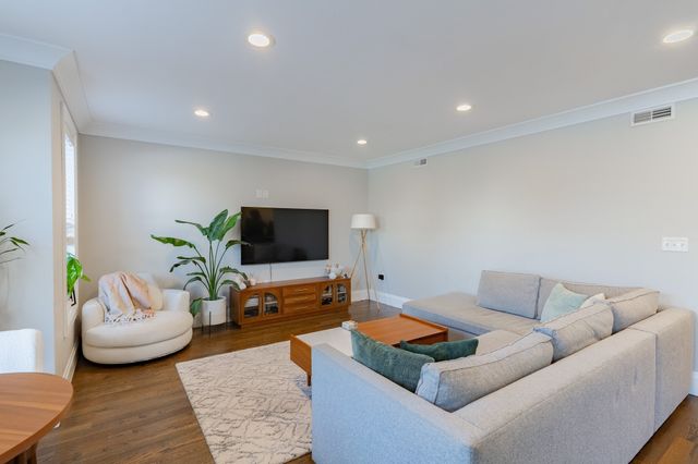 21-A High St 1, Milton, MA 02186