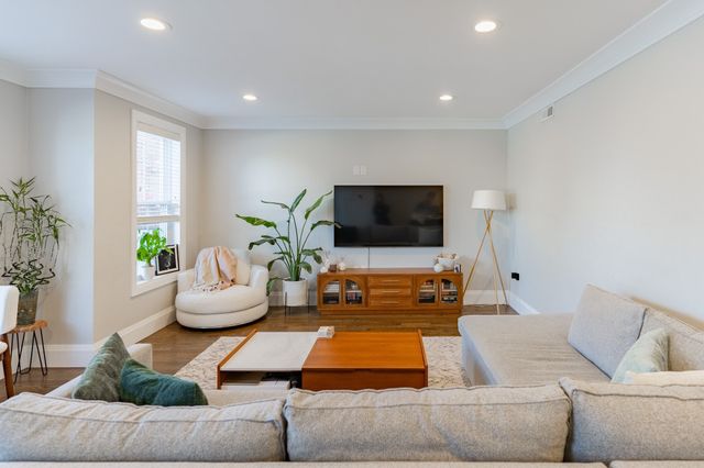 21-A High St 1, Milton, MA 02186