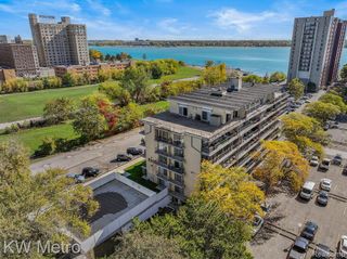 8300 E Jefferson Avenue 508, Detroit, MI 48214
