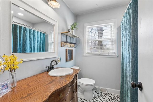 1605 NE 62nd Terrace, Gladstone, MO 64118