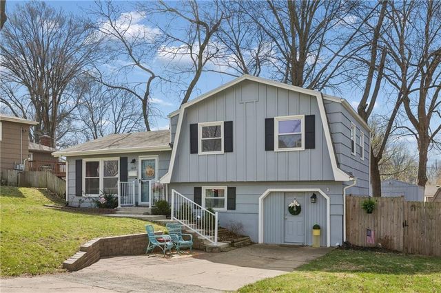 1605 NE 62nd Terrace, Gladstone, MO 64118