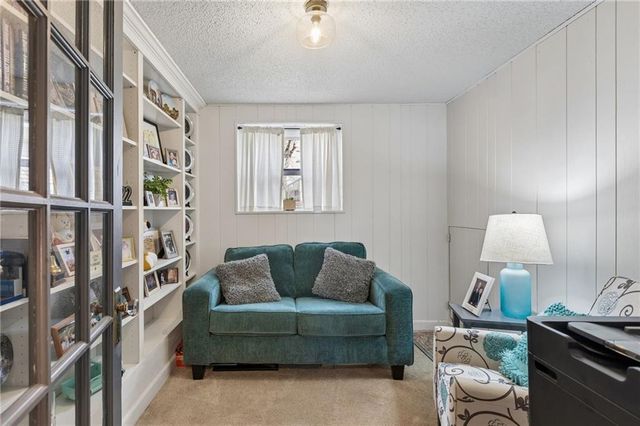 1605 NE 62nd Terrace, Gladstone, MO 64118