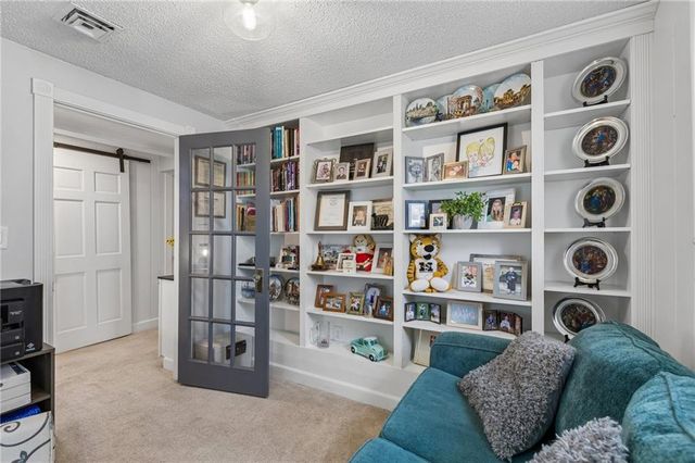 1605 NE 62nd Terrace, Gladstone, MO 64118