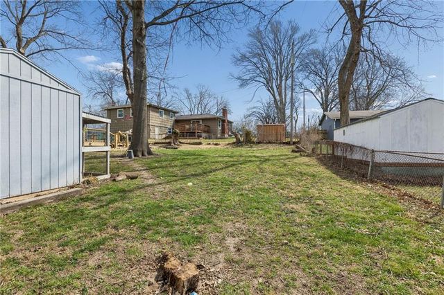 1605 NE 62nd Terrace, Gladstone, MO 64118