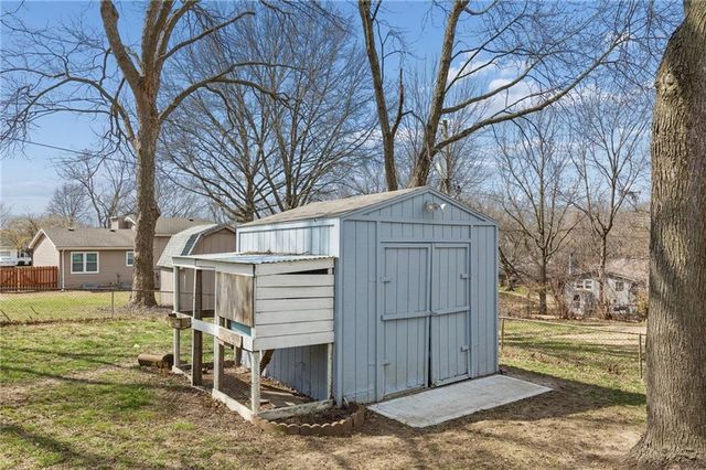 1605 NE 62nd Terrace, Gladstone, MO 64118