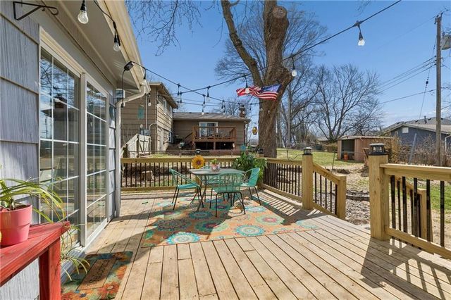 1605 NE 62nd Terrace, Gladstone, MO 64118