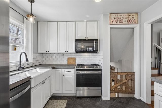 1605 NE 62nd Terrace, Gladstone, MO 64118