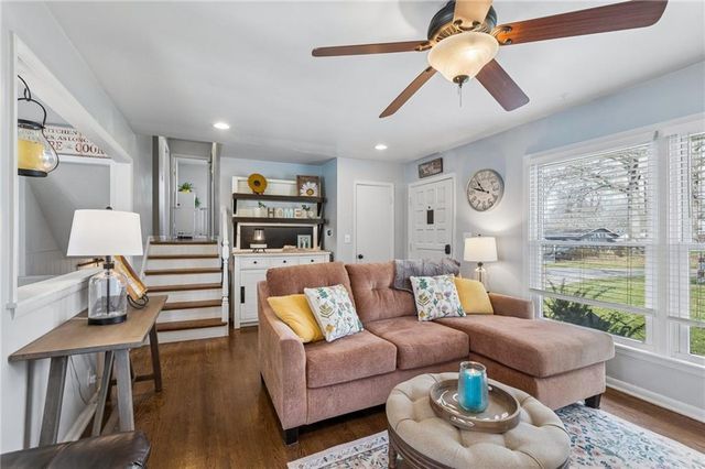 1605 NE 62nd Terrace, Gladstone, MO 64118