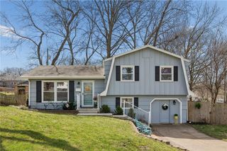 1605 NE 62nd Terrace, Gladstone, MO 64118