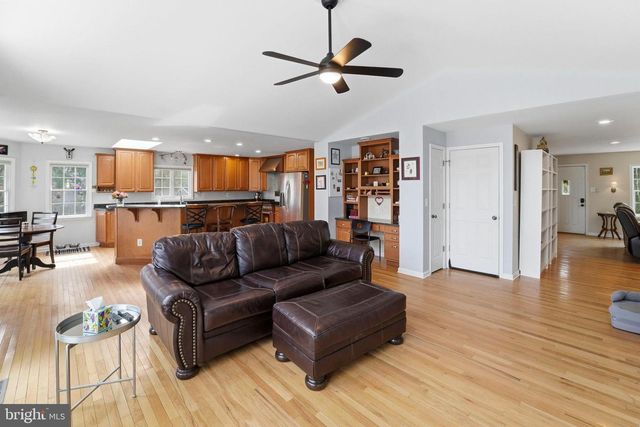 1212 BEAR TAVERN RD, Titusville, NJ 08560