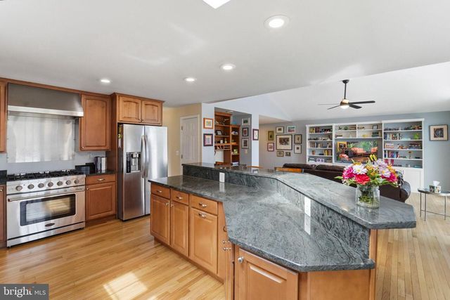 1212 BEAR TAVERN RD, Titusville, NJ 08560