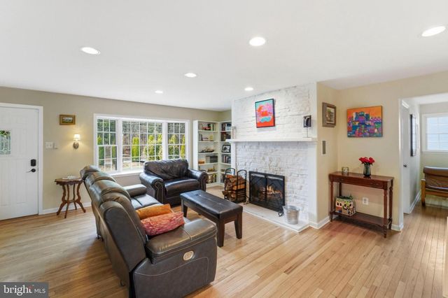 1212 BEAR TAVERN RD, Titusville, NJ 08560