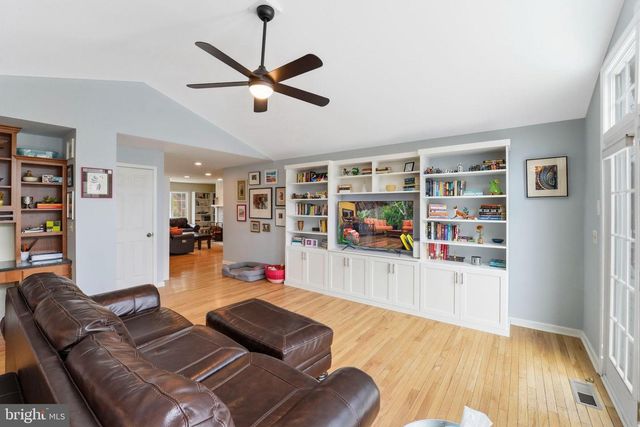 1212 BEAR TAVERN RD, Titusville, NJ 08560