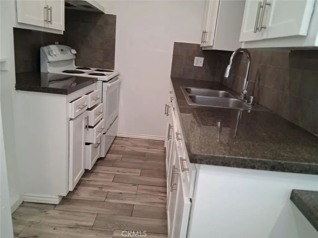 1040 Cedar Avenue 2, Long Beach, CA 90813