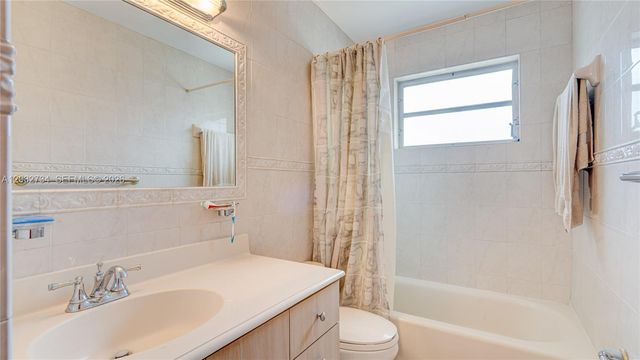 6560 SW 34th Street, Miami, FL 33155