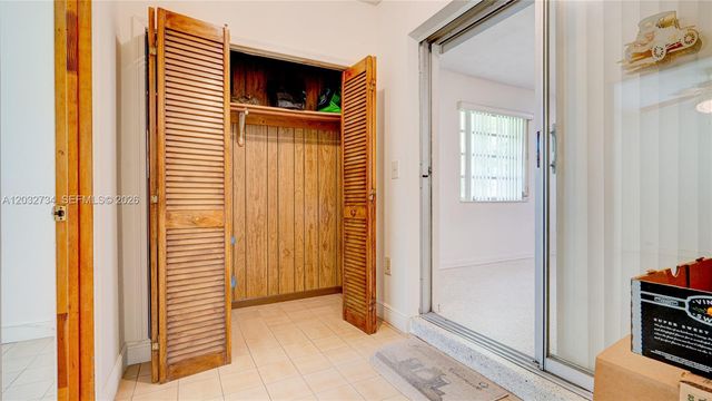 6560 SW 34th Street, Miami, FL 33155