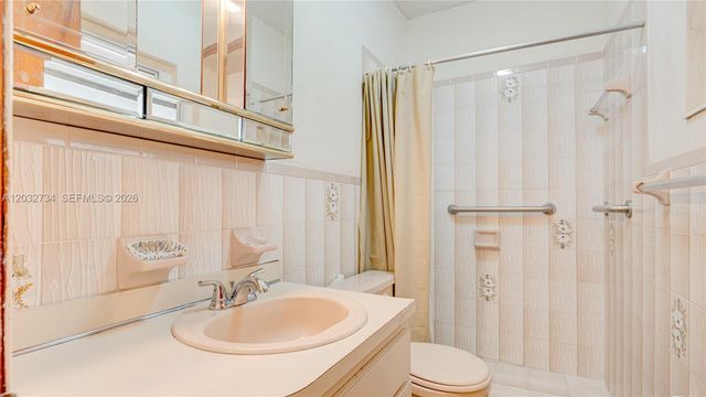 6560 SW 34th Street, Miami, FL 33155