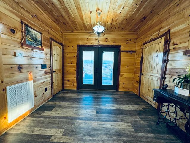 2124 Megan Ridge Drive, Sevierville, TN 37876