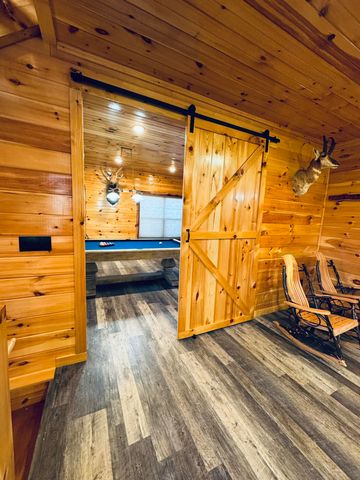 2124 Megan Ridge Drive, Sevierville, TN 37876