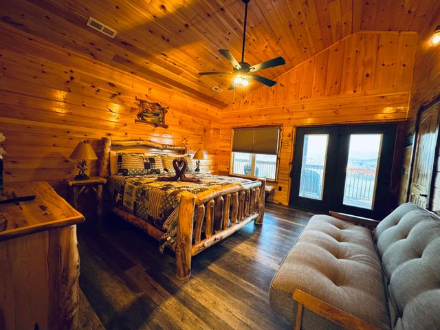 2124 Megan Ridge Drive, Sevierville, TN 37876