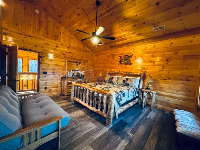 2124 Megan Ridge Drive, Sevierville, TN 37876