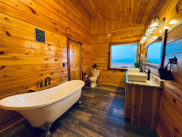 2124 Megan Ridge Drive, Sevierville, TN 37876