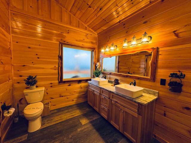 2124 Megan Ridge Drive, Sevierville, TN 37876