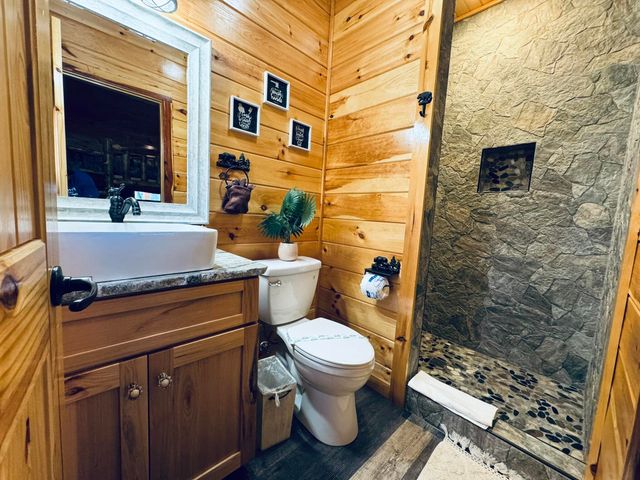 2124 Megan Ridge Drive, Sevierville, TN 37876