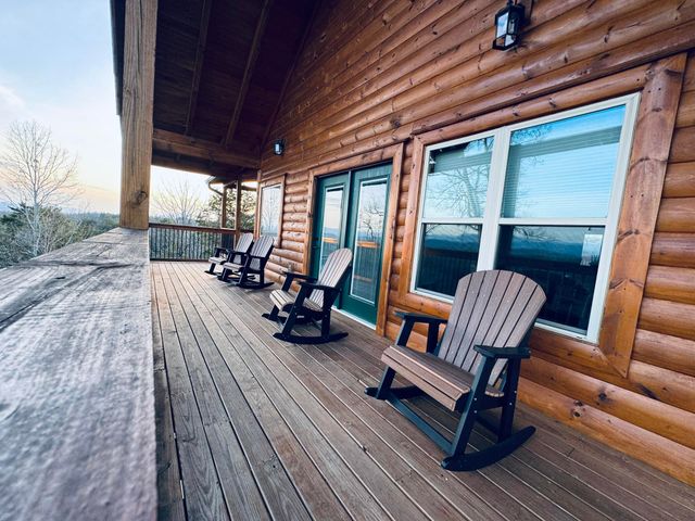 2124 Megan Ridge Drive, Sevierville, TN 37876