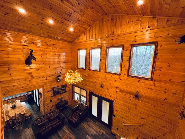 2124 Megan Ridge Drive, Sevierville, TN 37876