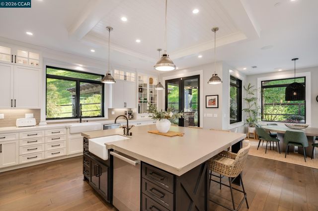 401 Legacy Dr, Alamo, CA 94507