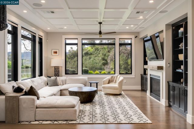 401 Legacy Dr, Alamo, CA 94507