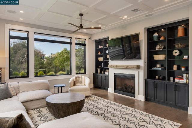 401 Legacy Dr, Alamo, CA 94507