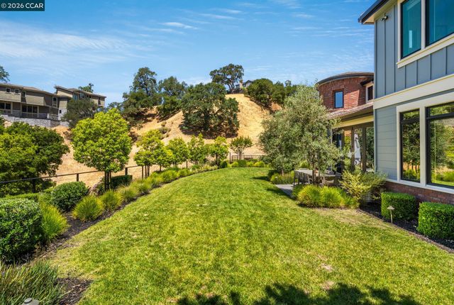 401 Legacy Dr, Alamo, CA 94507