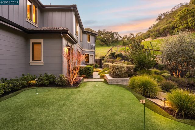 401 Legacy Dr, Alamo, CA 94507