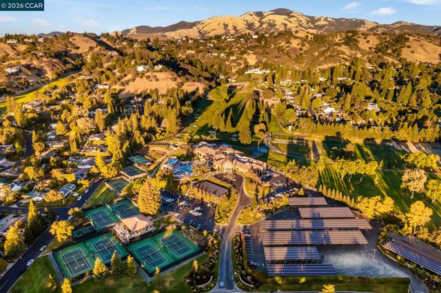 401 Legacy Dr, Alamo, CA 94507