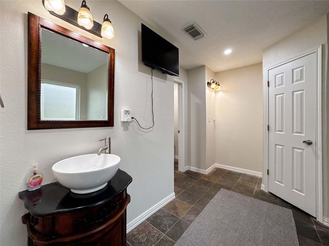 17221 N Wayne Lane, Pearland, TX 77584