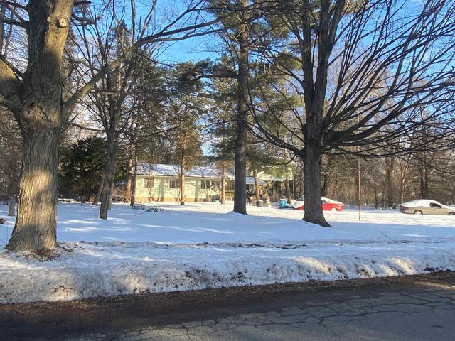 54186 Ivy Road, South Bend, IN 46637