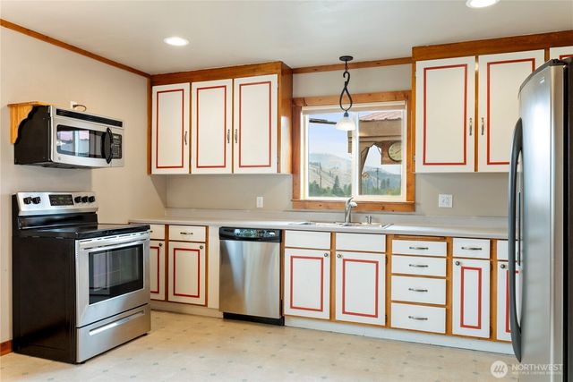 245 Twisp-Carlton Road, Twisp, WA 98856