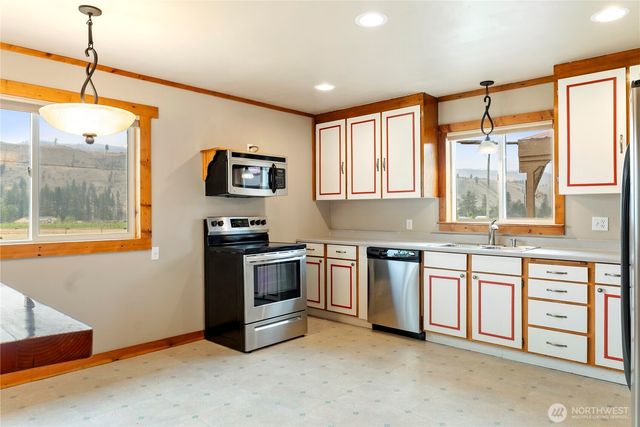 245 Twisp-Carlton Road, Twisp, WA 98856